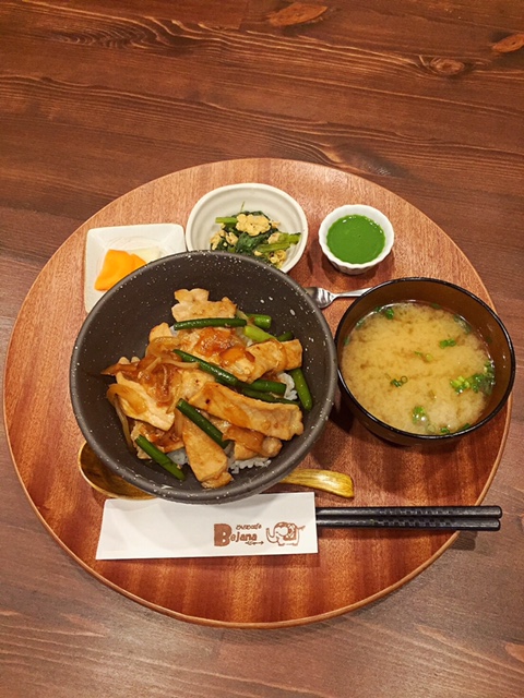 どんぶりcafe Bejana 番田駅 ランチ ディナー 予約
